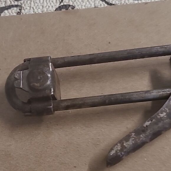 Vintage Metal Jar /Bottle Opener - Picture 6 of 8